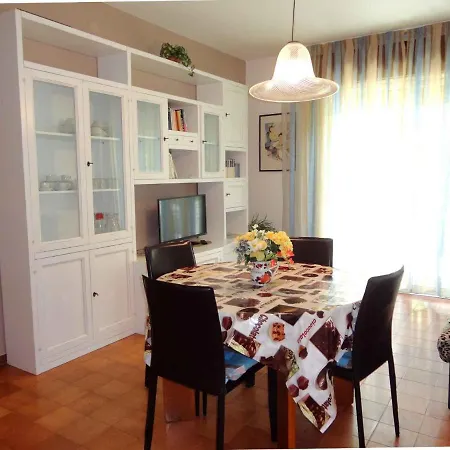 In 25688 Apartment *